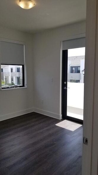 Building Photo - 10468 SW 118th Ave