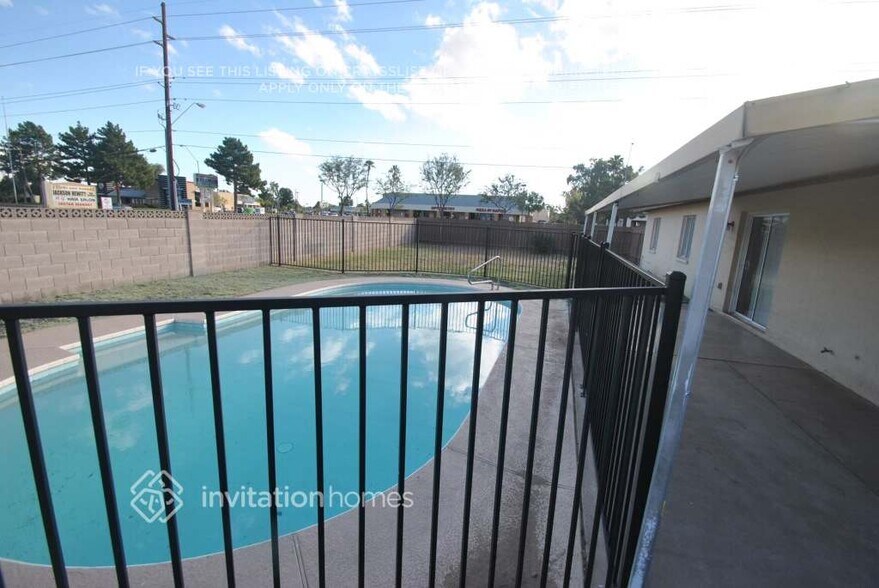 Building Photo - 3502 W Voltaire Ave