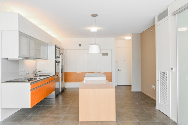 Building Photo - 1 bedroom in the heart of City Center on t...
