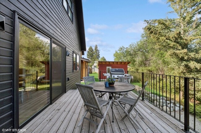 Building Photo - Furnished 2 Bed 2 Bath Columbia Falls Home