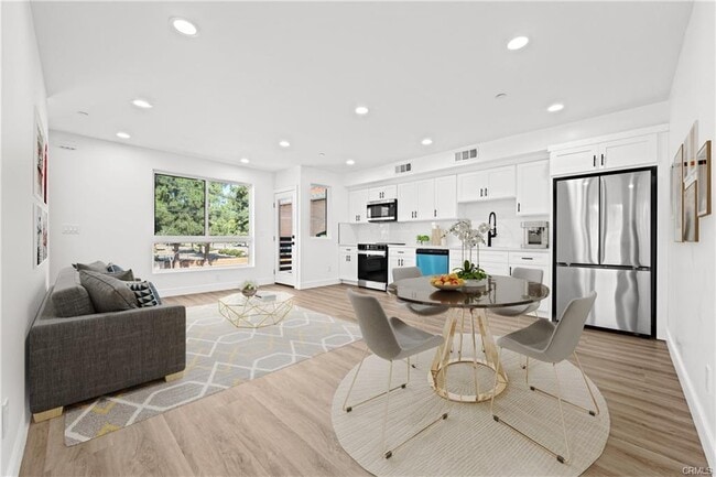 Building Photo - 6704 1/2 Kester Avenue, Los Angeles, CA 91...