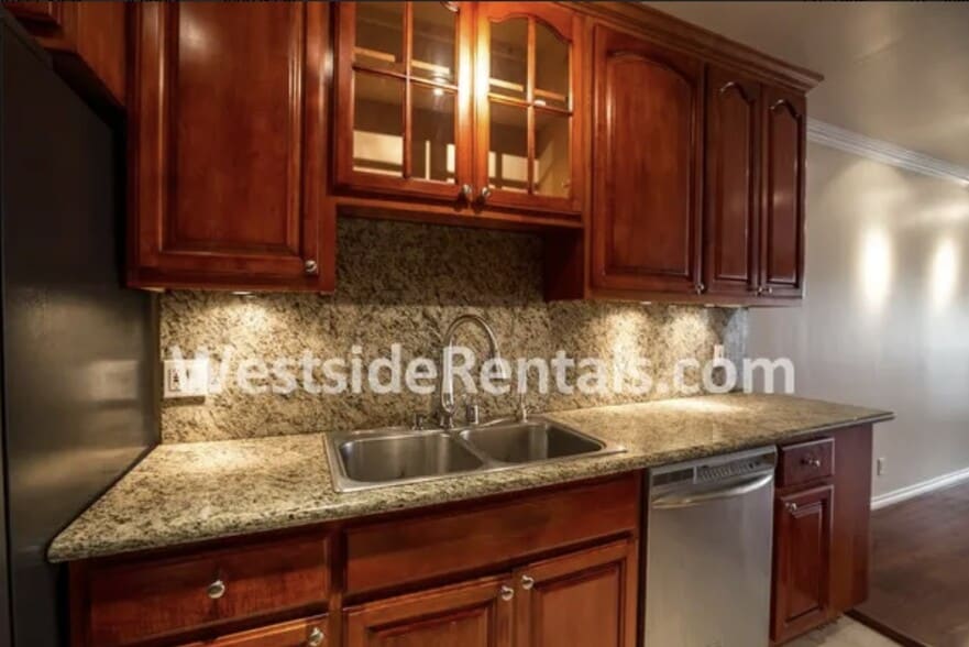 Kitchen 6 - 11970 Montana Ave