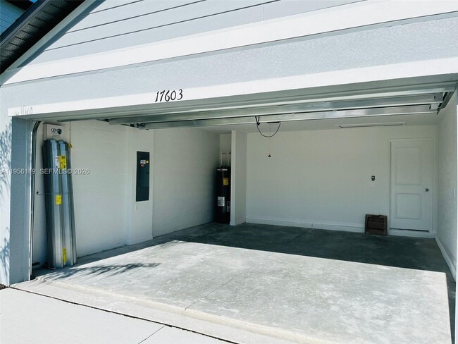 Building Photo - 17603 Paradiso Wy