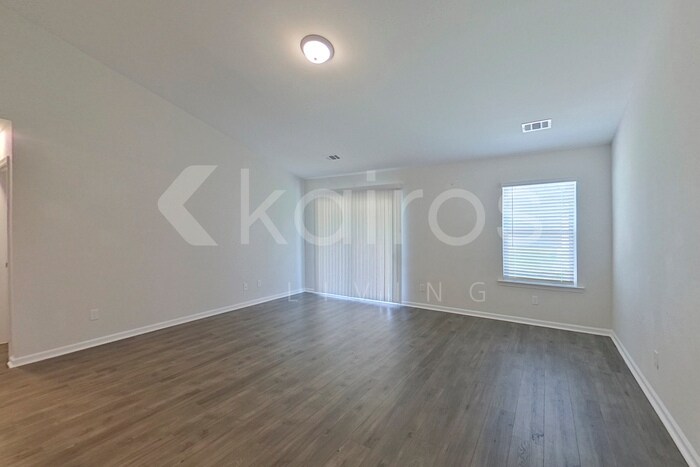 Building Photo - 113 Ebenezer Blf Wy