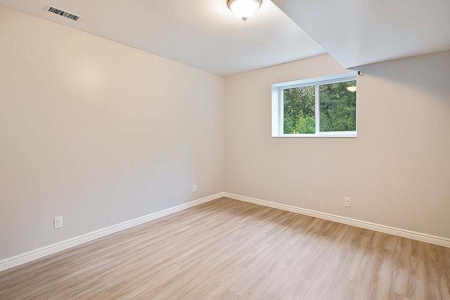 Building Photo - 8240 S Marion View Cir