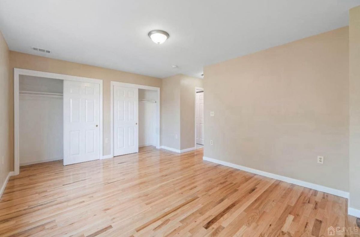 Building Photo - 309 Court St