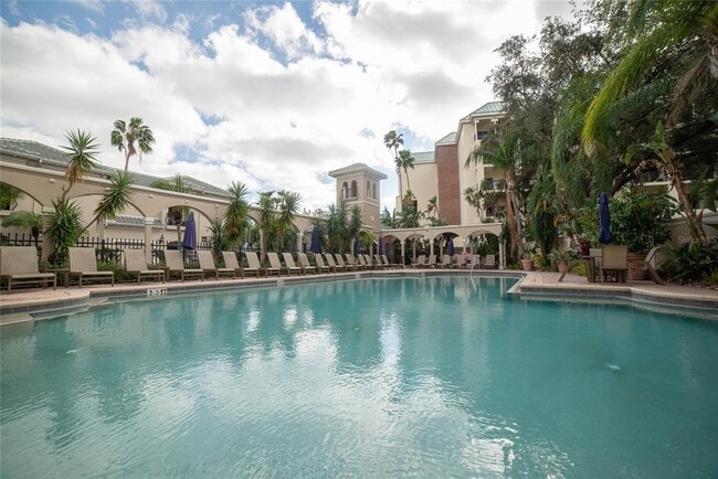 Building Photo - 501 Knights Run Ave