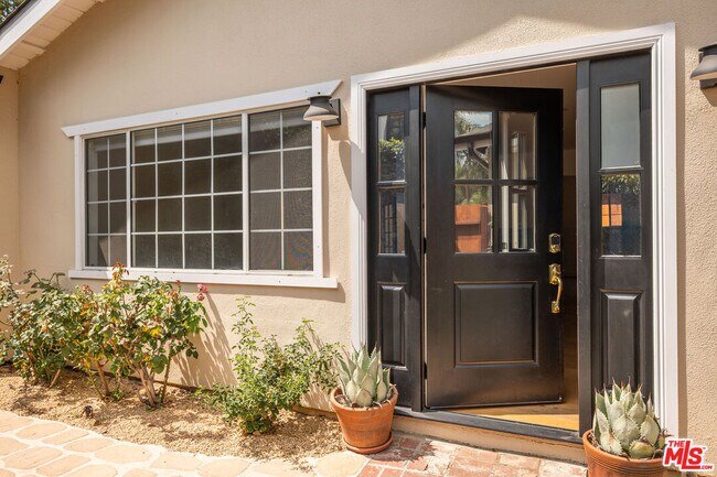 Building Photo - 5239 San Feliciano Dr