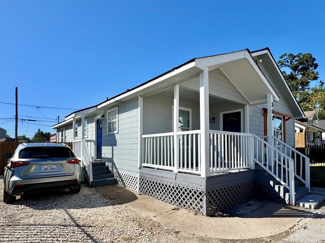 Building Photo - 303 Enid St