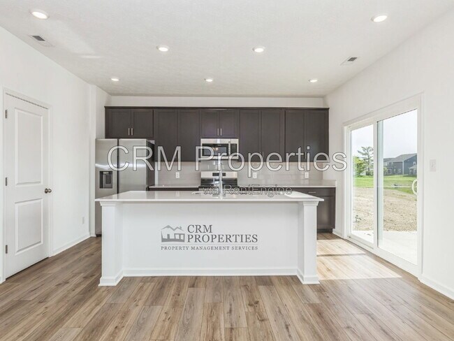 Building Photo - 3489 Briarwick Dr