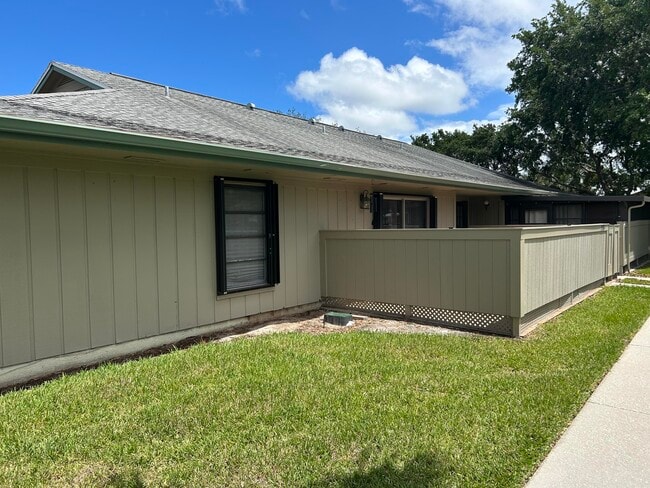 Building Photo - 4116 NW Cinnamon Tree Cir