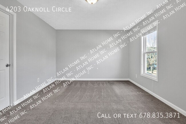 Building Photo - 4203 Oaknoll Cir