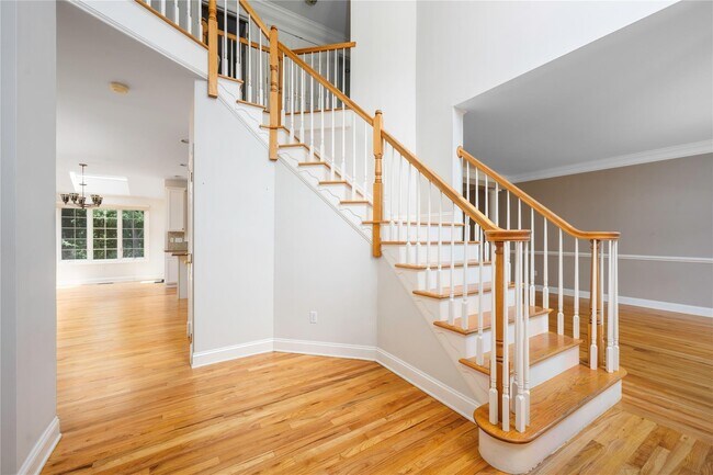 Building Photo - 46 McGuiness Ln