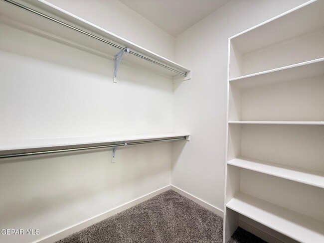Building Photo - 7792 Enchanted Pk Dr