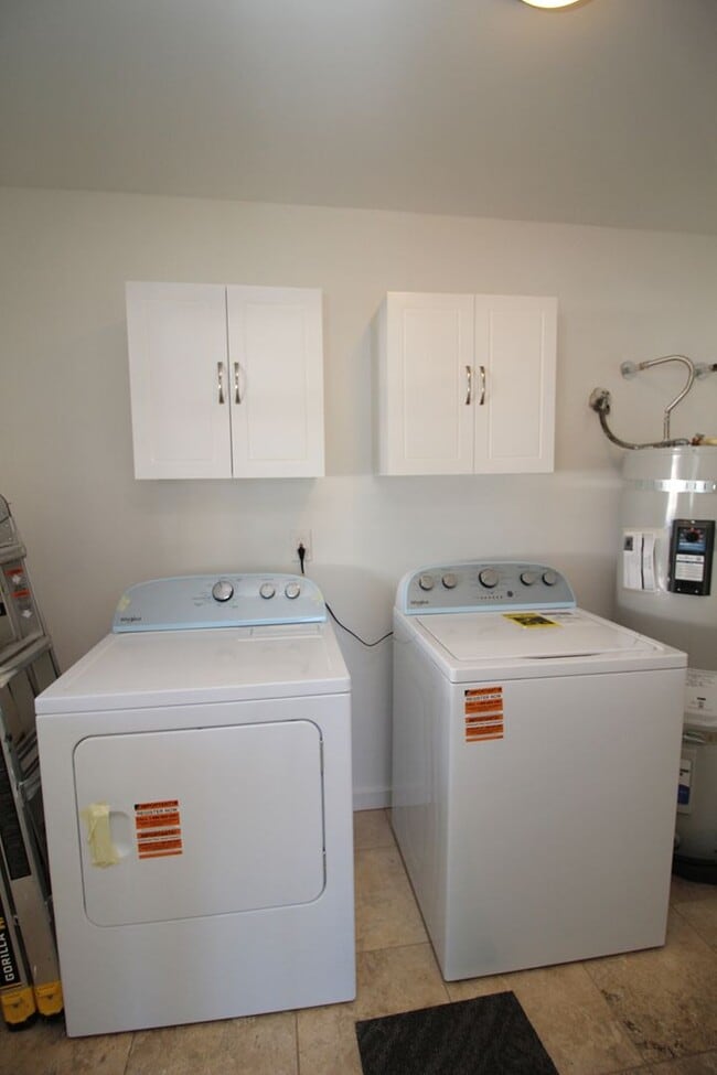 Building Photo - 4736 SE 99th Ave