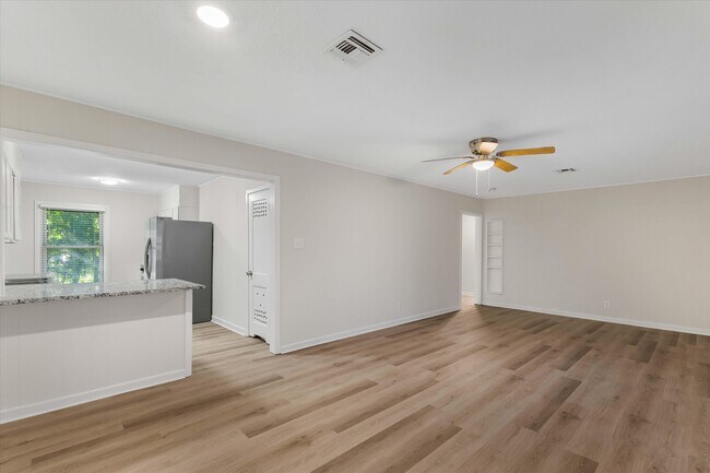Building Photo - 3504 Lasker Ave