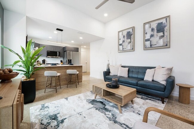 Building Photo - 4004 Peach Ln