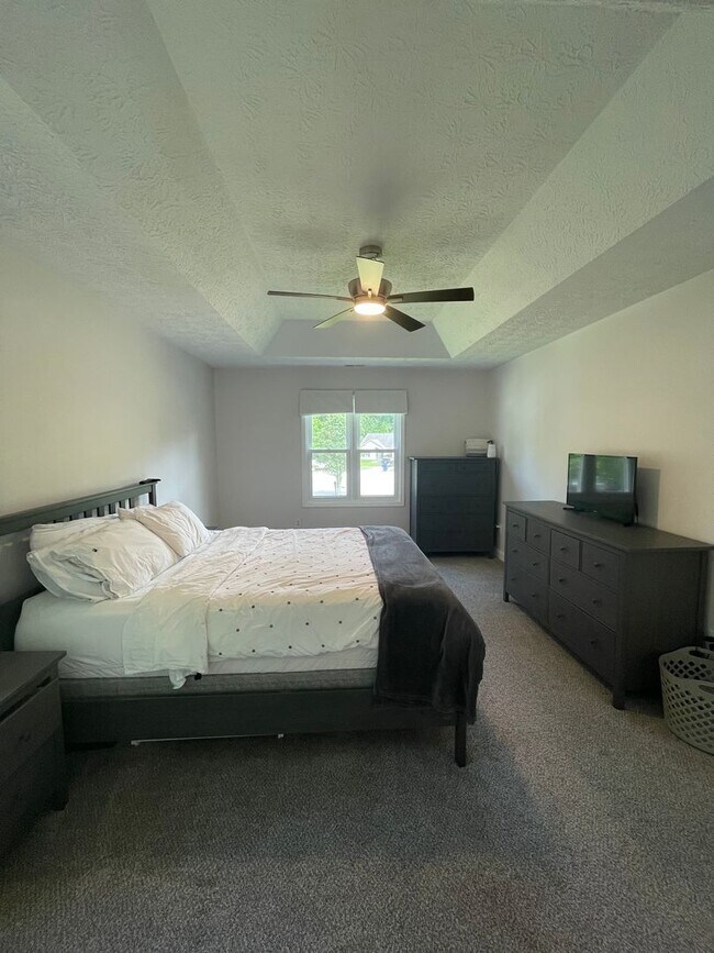 Building Photo - Pictures Coming Soon — Your Next Home Awaits!