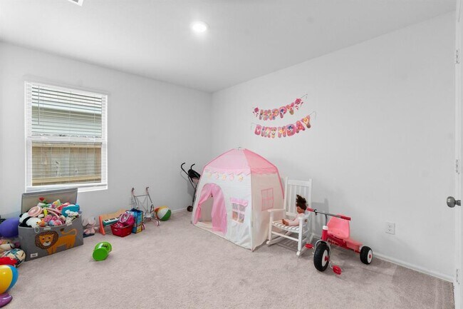 Building Photo - 20846 Masella Rdg Dr