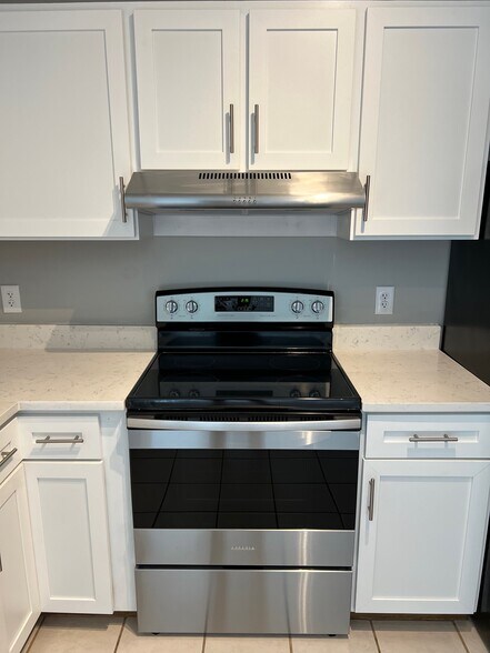 Stainless Steel Appliances - 116 Lookout Dr