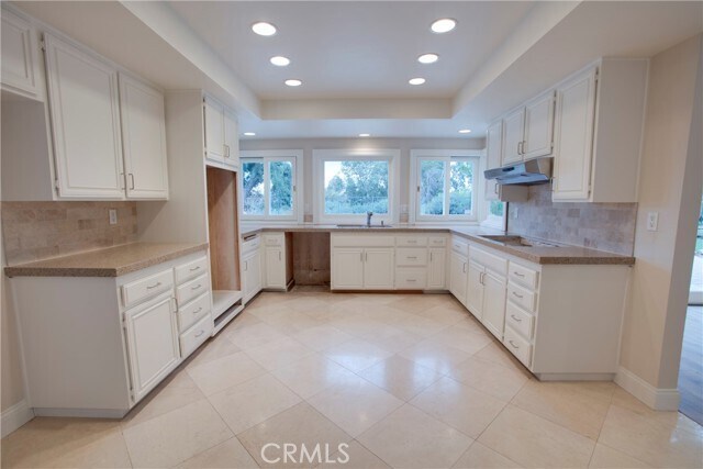 Building Photo - 26081 Via Viento