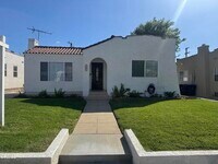 Building Photo - 708 Arden Ave