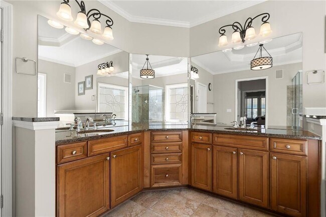 Building Photo - 11240 Avery Cove Ct