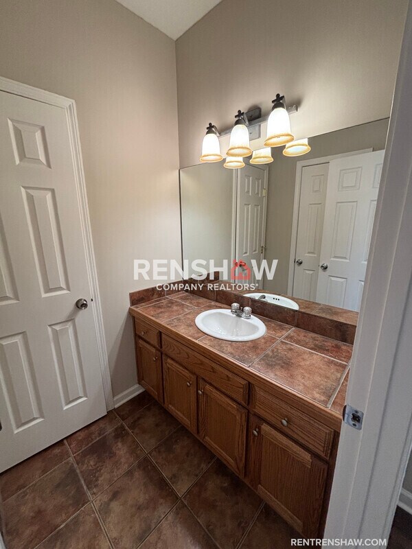 Building Photo - 152 Brighton Village Loop