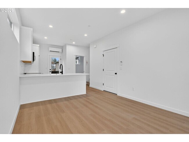Building Photo - 4071 SW McKinley St