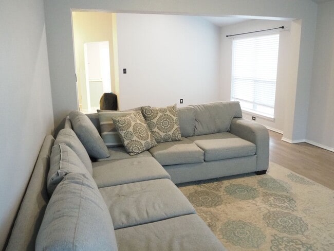 Building Photo - 511 Lone Star Park Ln