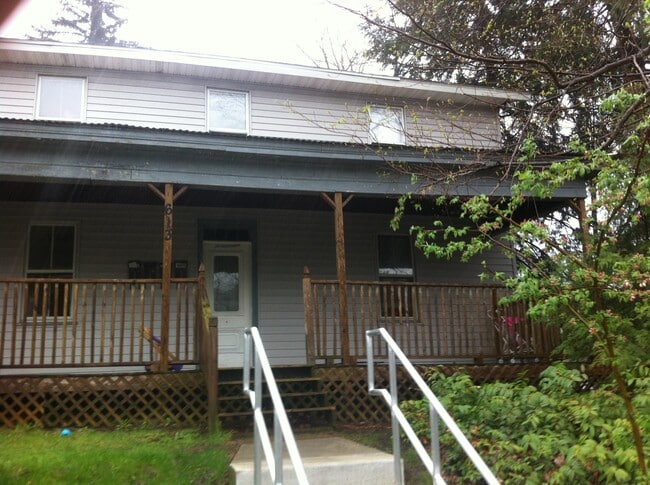 Primary Photo - 613 N main st
