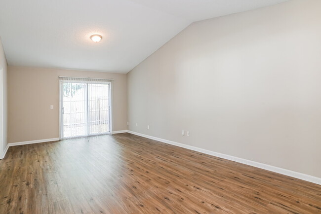 Building Photo - 7811 Aquarius Cir S