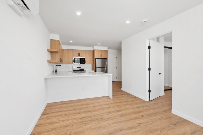 Unit #201, 207, 301, 307 - Sea + Stone La Jolla Village Apartments
