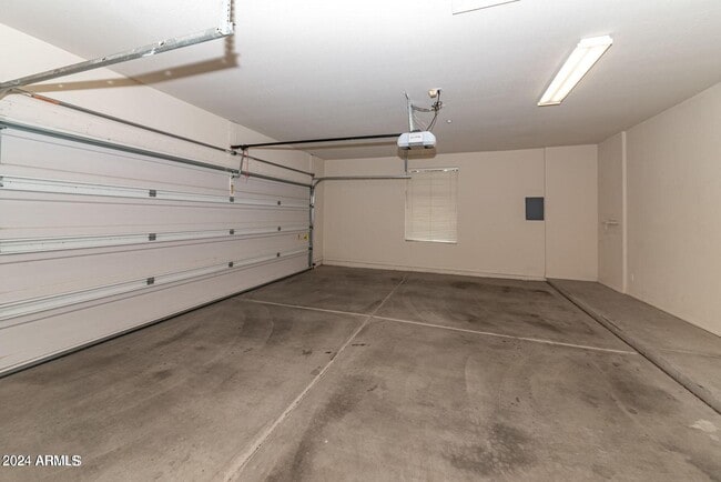 Building Photo - 11473 E Blanche Dr