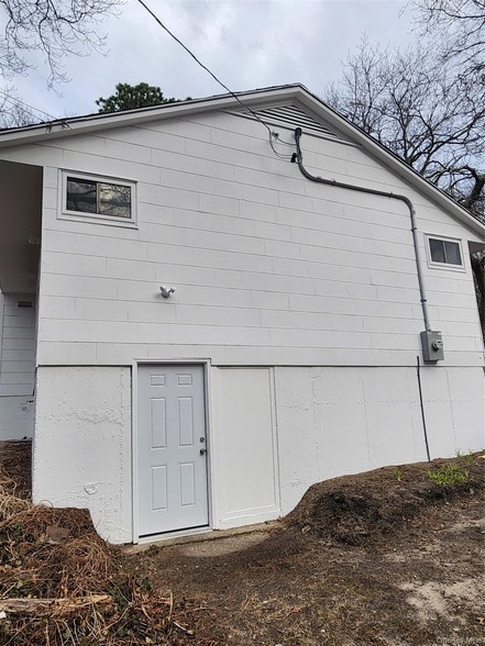 Building Photo - 5 Birch Ct