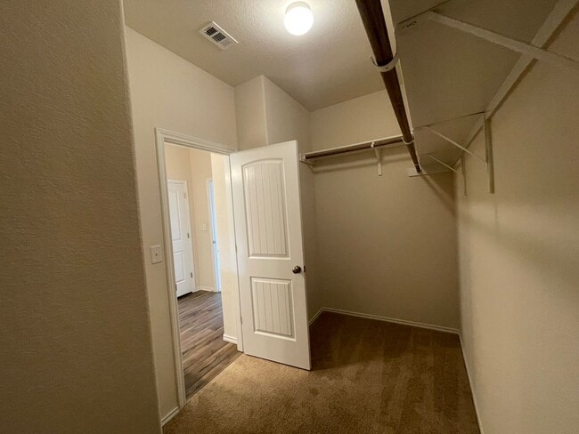 Building Photo - Charming 3x2 Rental Home in New Braunfels, TX!