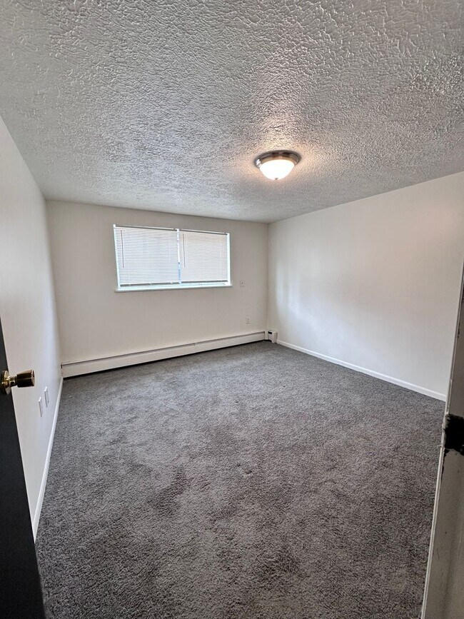 Building Photo - Coming this April 2026: 2 Bedroom Apartment in Beaver. Apply now and secure this place!