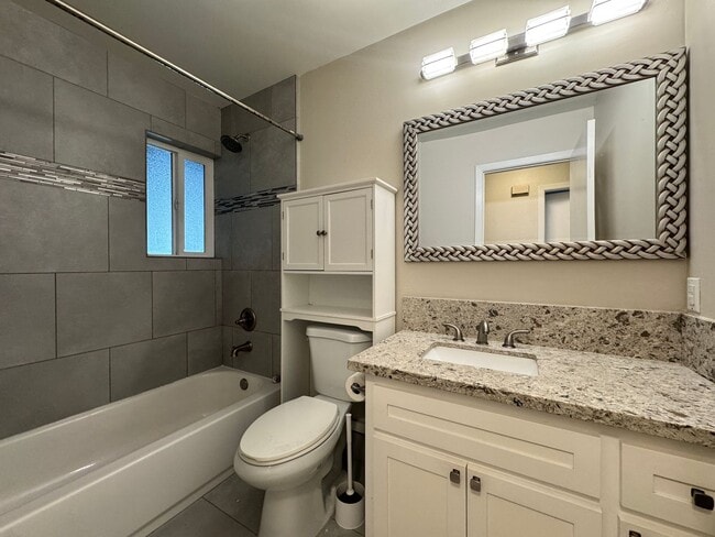 Building Photo - 3735 Erlewine Cir