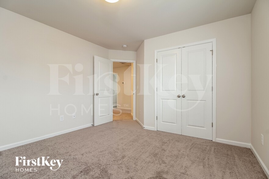 Building Photo - 212 Ashborne Ln
