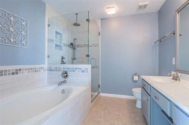 Building Photo - 221 Armand Bay Dr