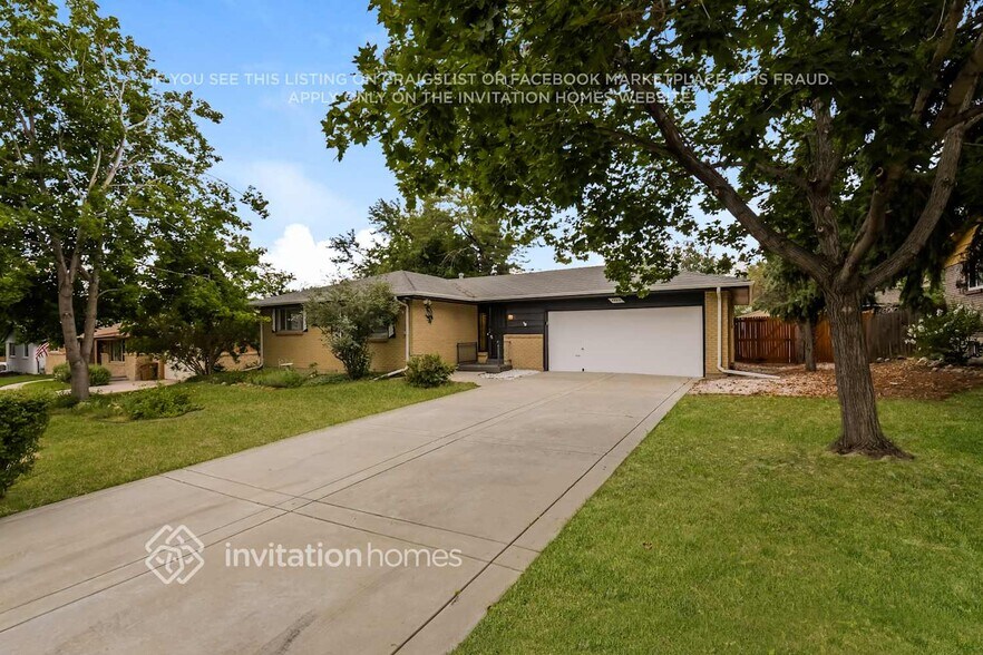 Building Photo - 8866 W Asbury Dr