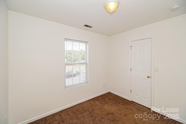 Building Photo - 734 Aberdeen Glen Pl