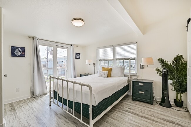 Building Photo - 3806 Concho Key