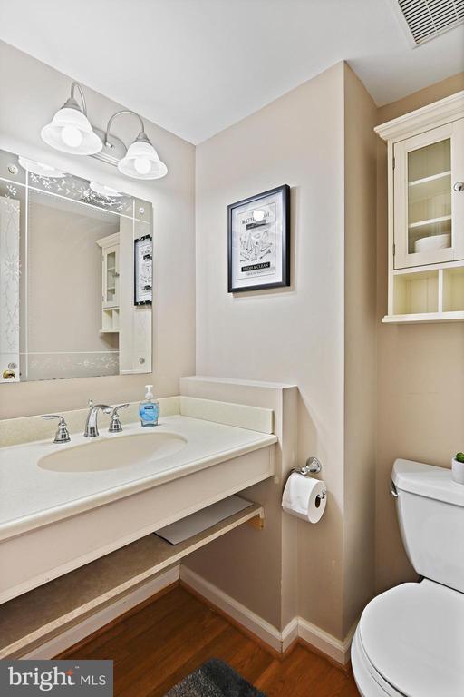 Building Photo - 5267 Leestone Ct