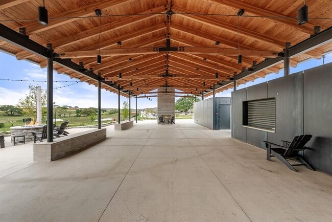 Building Photo - 217 McCrae Dr