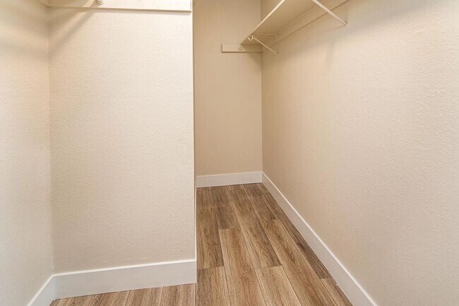 Building Photo - 3689 Grant Dr