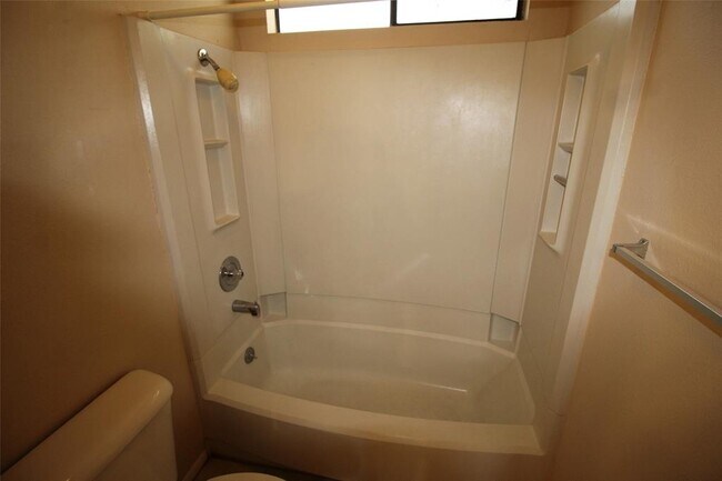 Building Photo - 5005 Cana Cove