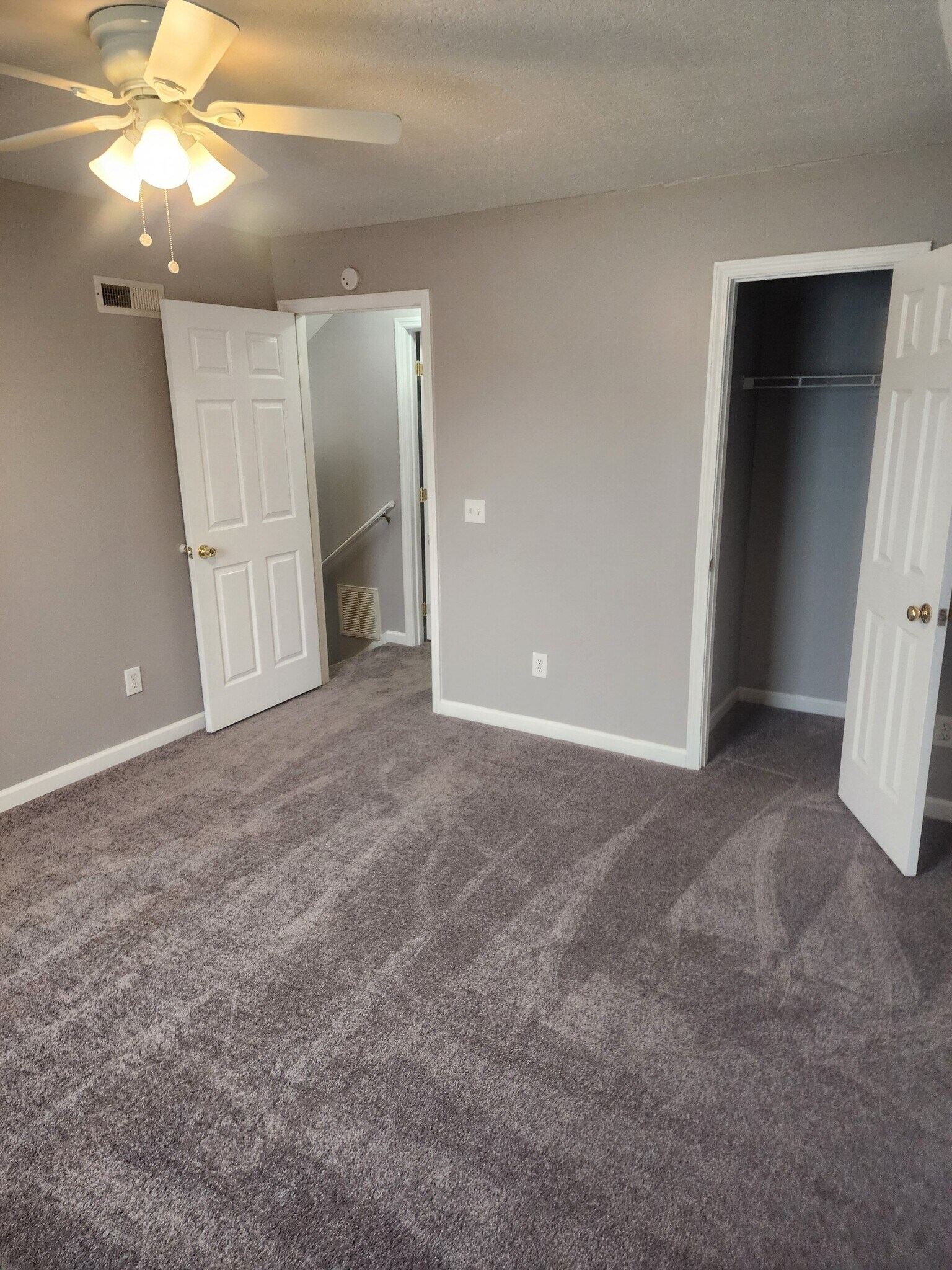 Building Photo - 821 Plantation Dr