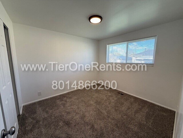 Building Photo - NO DEPOSIT option available for qualified renters