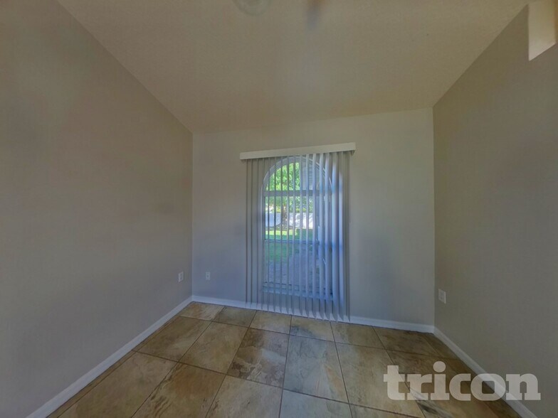 Building Photo - 400 Cocoa Ct